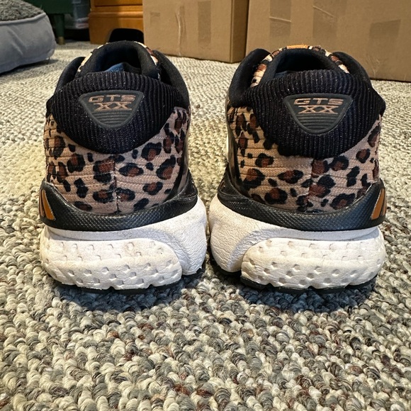 Brook’s Adrenaline 20 Run Wild - Picture 2 of 9